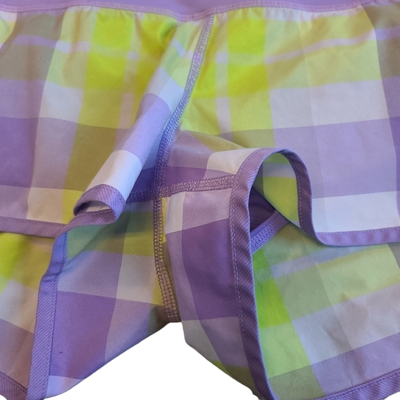 Lululemon Speed Short Light Purple Plaid  size 6 - Picture 6 of 8